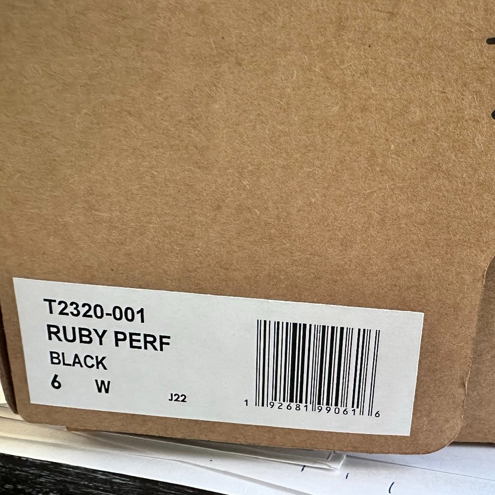 Trotters Ruby Perf Loafers - Brand New in box - Picture 6 of 7